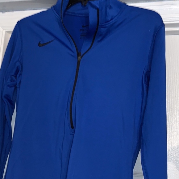 Dri Fit Nike Pullover - Picture 4 of 5